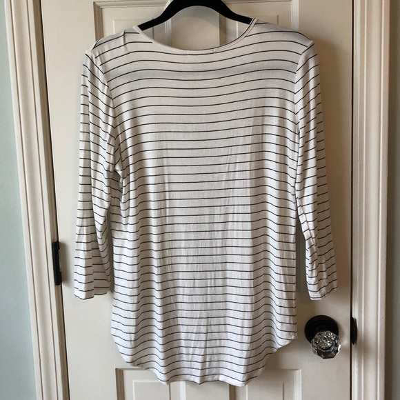 Olive& Oak Top - Picture 3 of 3